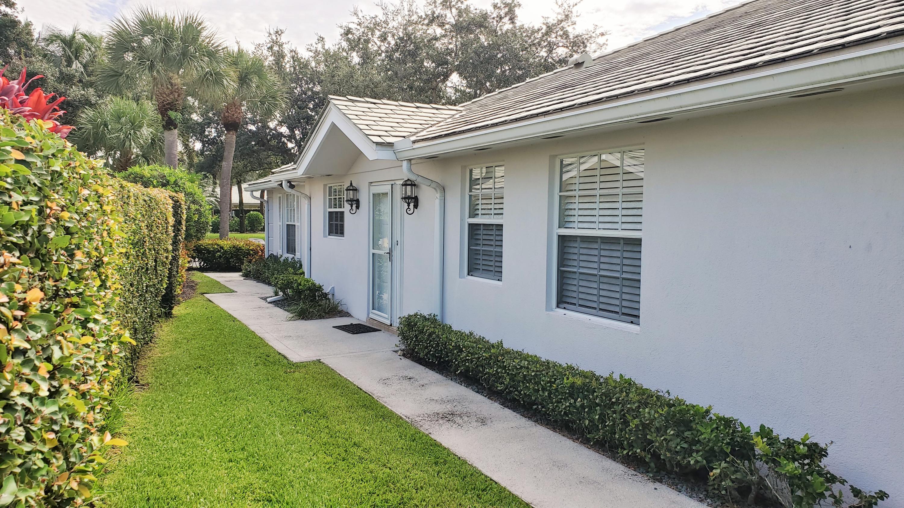 305 Brier Circle Thom and Rory Team (1)