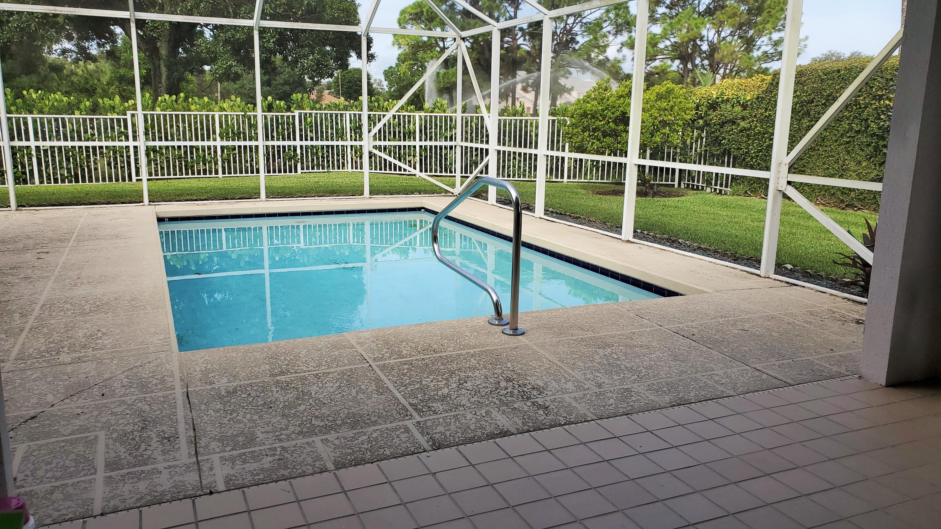 305 Brier Circle Jupiter, FL 33458 - Photo 3 of 4 305 Brier Circle Thom and Rory Team (5)