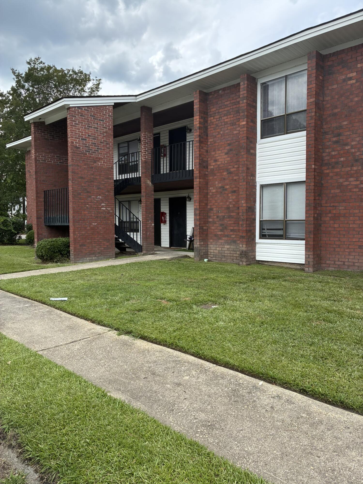 251 Rast Street, Unit C4 Sumter, SC 29150 - Photo 2 of 4 IMG_3263