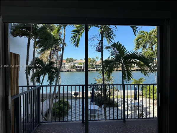 $1,999 | 2200 South Ocean Drive, Unit N206, Hollywood, FL 33019