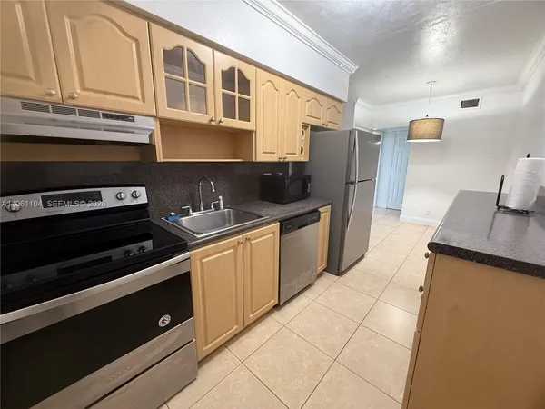 $1,999 | 2200 South Ocean Drive, Unit N206, Hollywood, FL 33019