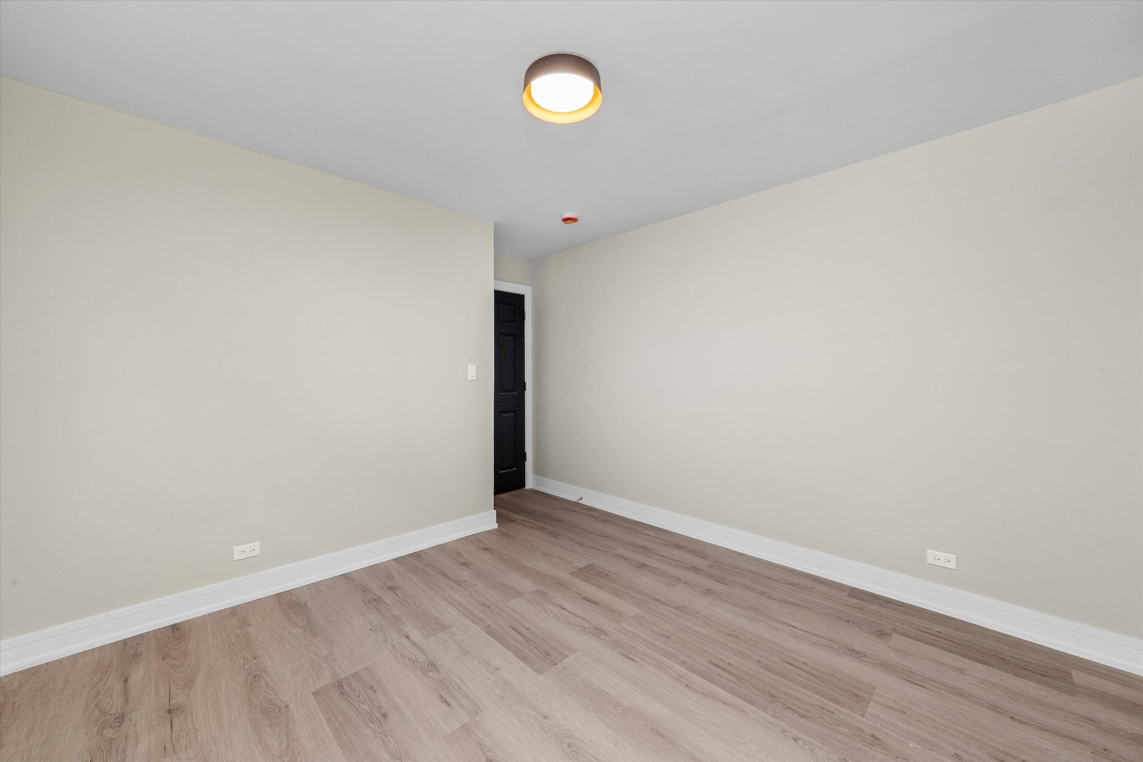 16619 Marshfield Avenue Markham, IL 60428 - Photo 19 of 41 a view of an empty room