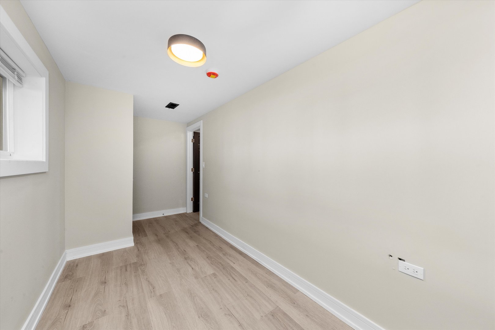 16619 Marshfield Avenue Markham, IL 60428 - Photo 28 of 41 a view of a room with wooden floor