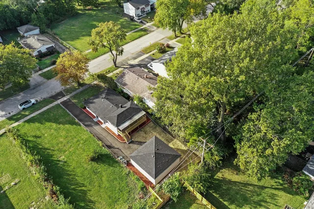 $240,000 | 16619 Marshfield Avenue, Markham, IL 60428