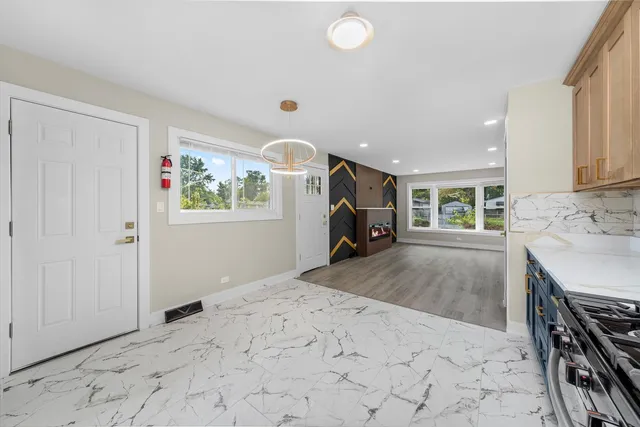 $240,000 | 16619 Marshfield Avenue, Markham, IL 60428