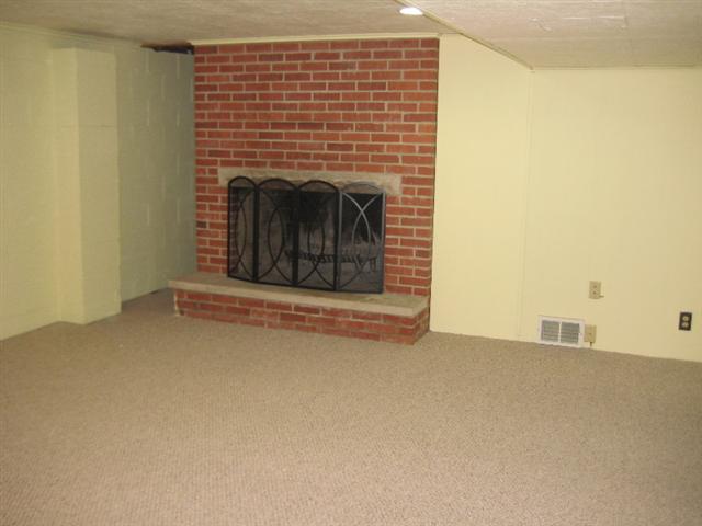 710 Westgate Road Washington, IL 61571 - Photo 7 of 12 Gallery Image 7