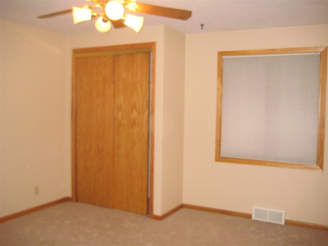 710 Westgate Road Washington, IL 61571 - Photo 9 of 12 Gallery Image 9