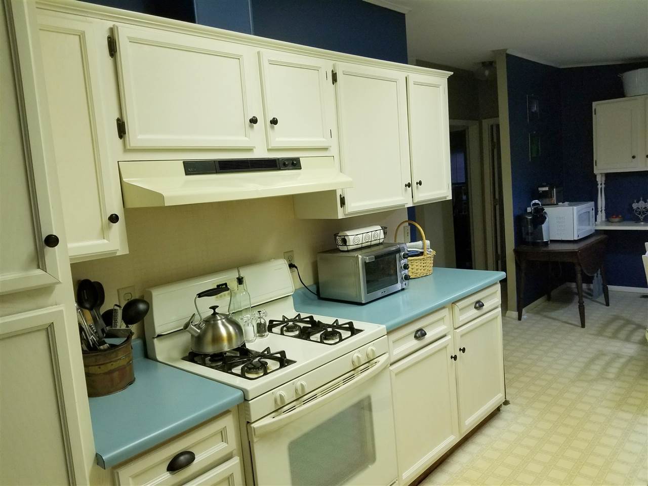 242 Redwood Road Loudon, NH 03307 - Photo 16 of 32 Gallery Image 16