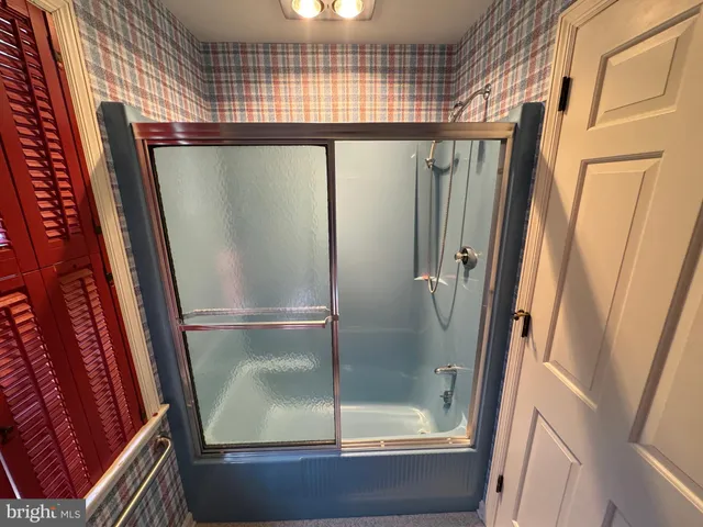 $649,995 | 586 Crestwood Drive, Chambersburg, PA 17202