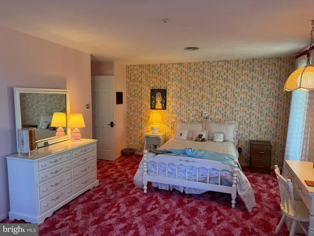 $649,995 | 586 Crestwood Drive, Chambersburg, PA 17202