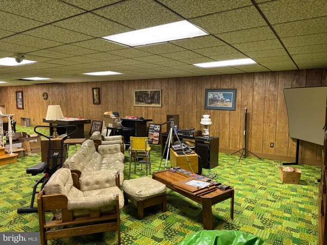 $649,995 | 586 Crestwood Drive, Chambersburg, PA 17202