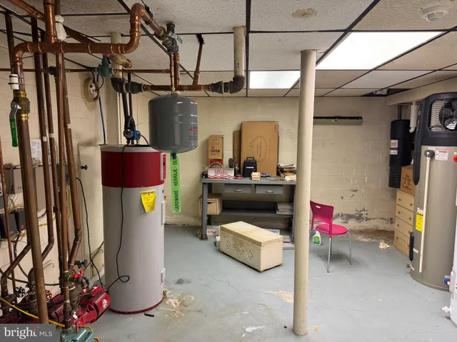 $649,995 | 586 Crestwood Drive, Chambersburg, PA 17202