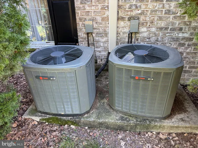 $649,995 | 586 Crestwood Drive, Chambersburg, PA 17202