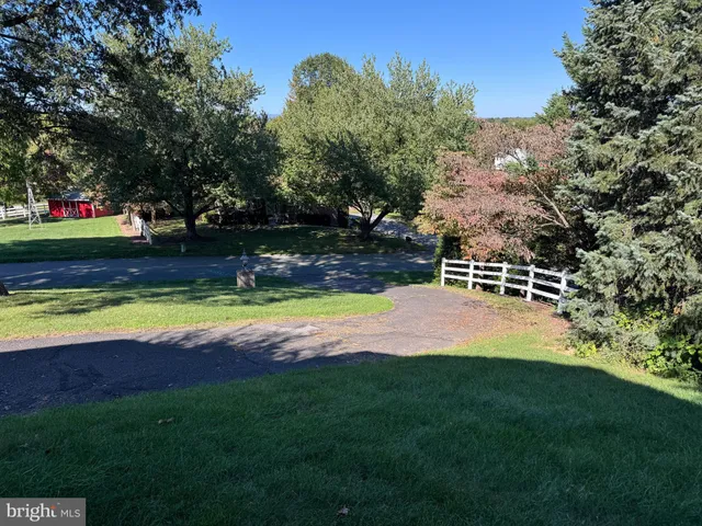 $649,995 | 586 Crestwood Drive, Chambersburg, PA 17202