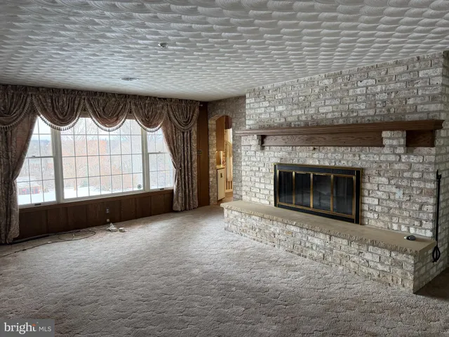 $624,995 | 586 Crestwood Drive, Chambersburg, PA 17202