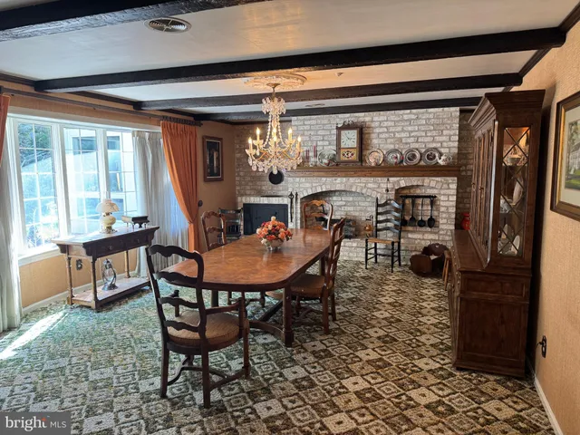 $649,995 | 586 Crestwood Drive, Chambersburg, PA 17202