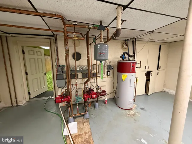 $624,995 | 586 Crestwood Drive, Chambersburg, PA 17202