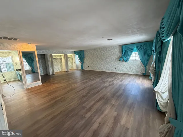 $624,995 | 586 Crestwood Drive, Chambersburg, PA 17202