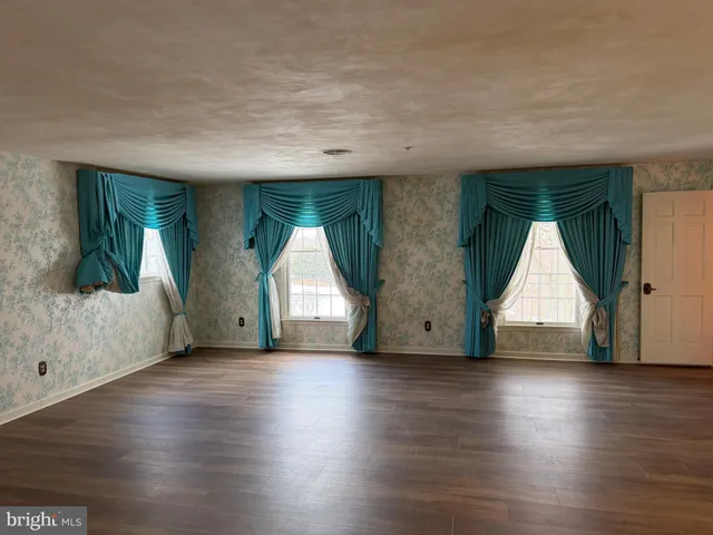 $624,995 | 586 Crestwood Drive, Chambersburg, PA 17202