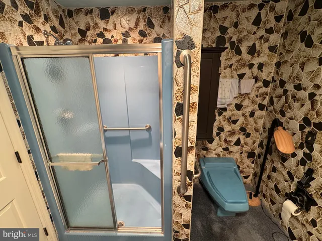 $649,995 | 586 Crestwood Drive, Chambersburg, PA 17202