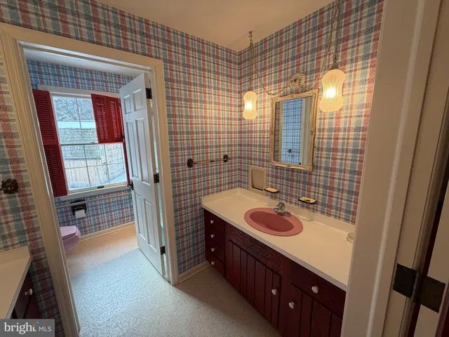 $624,995 | 586 Crestwood Drive, Chambersburg, PA 17202