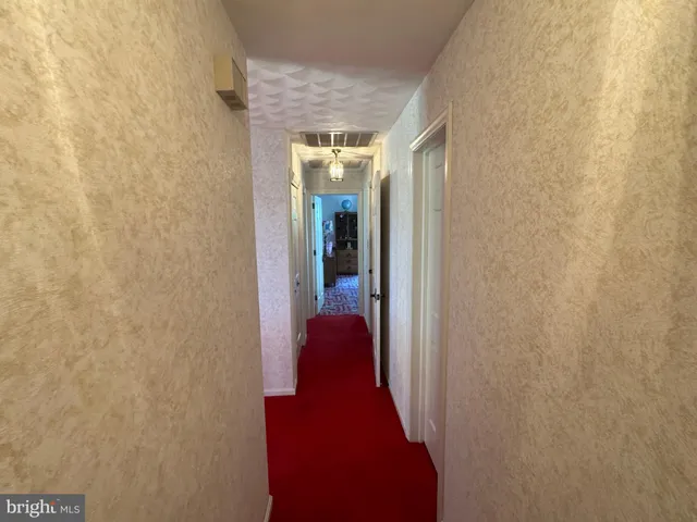 $649,995 | 586 Crestwood Drive, Chambersburg, PA 17202