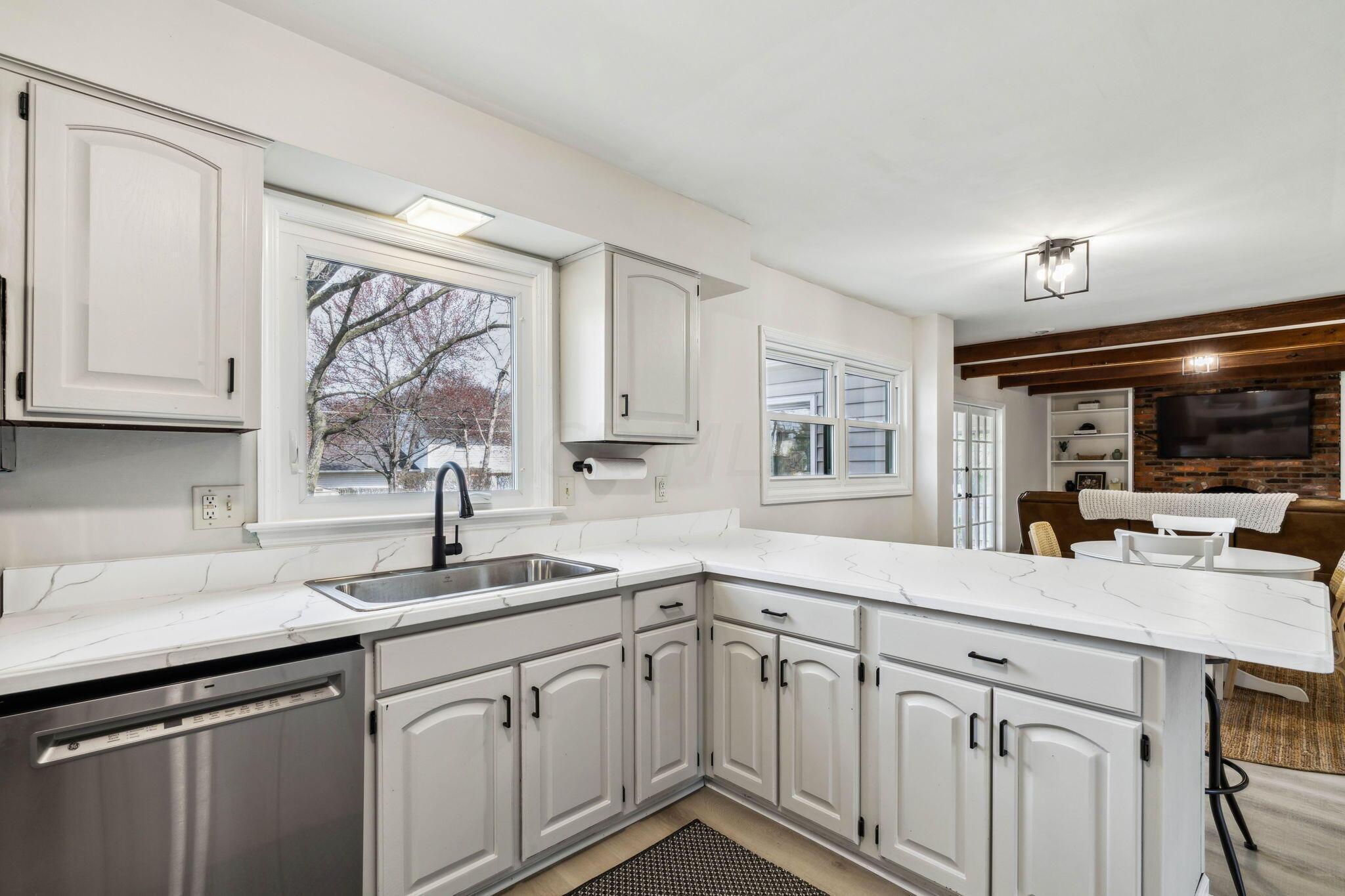 2786 Elginfield Road Columbus, OH 43220 - Photo 16 of 52 26-web-or-mls-2786-elginfield-rd