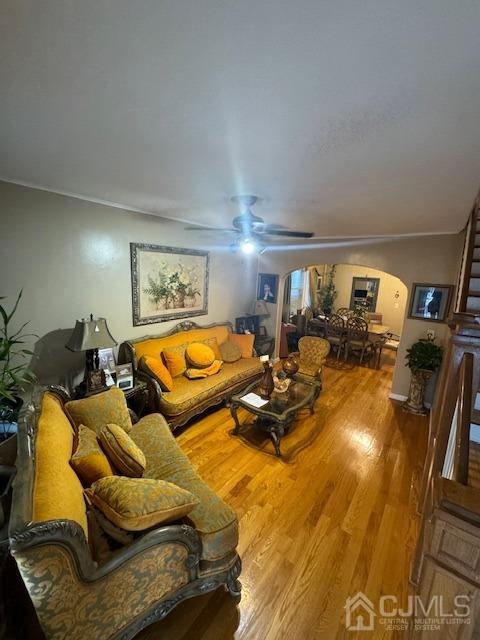 190 Lewis Street Perth Amboy, NJ 08861 - Photo 4 of 17 a living room with furniture and a flat screen tv