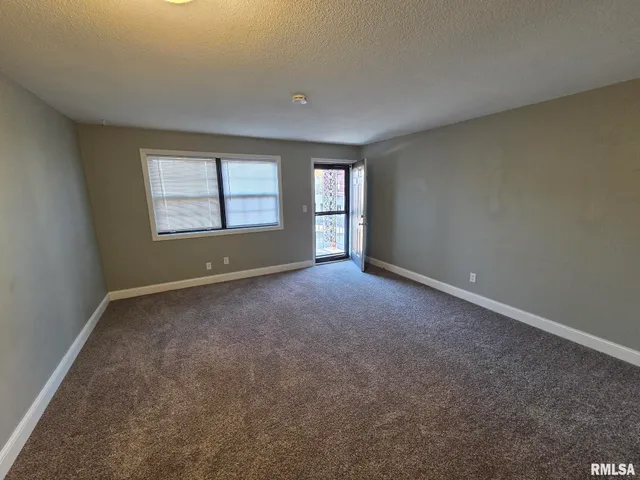 $795 | 1102 Mound Street, Unit 1, Davenport, IA 52803