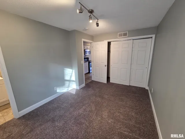 $795 | 1102 Mound Street, Unit 1, Davenport, IA 52803