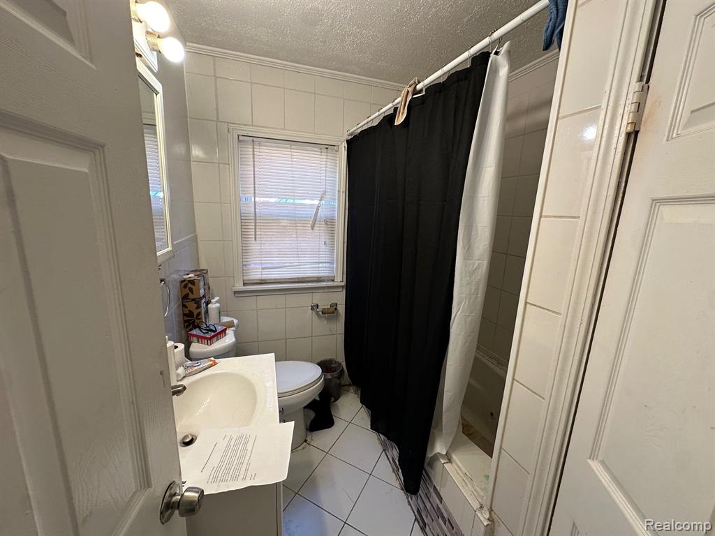 7385 Fielding Street Detroit, MI 48228 - Photo 6 of 11