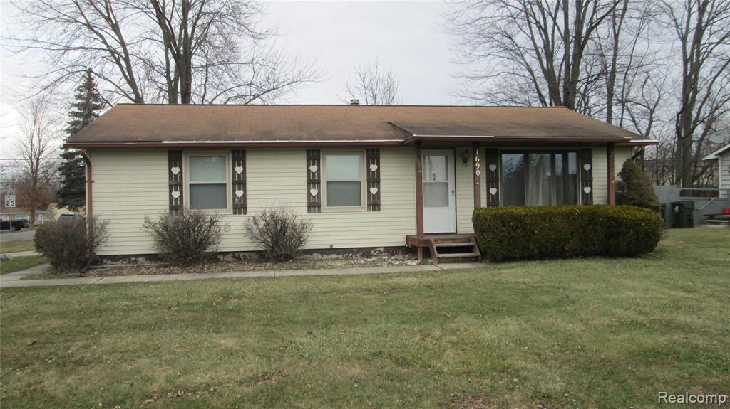1690 South Boulevard Rochester, MI 48309 - Photo 1 of 24