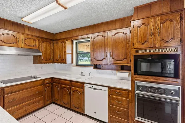$3,200,000 | 237 Hcr 1444, Covington, TX 76636