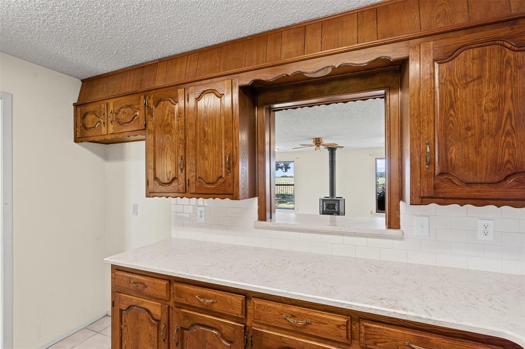 237 Hcr 1444 Covington, TX 76636 - Photo 16 of 39