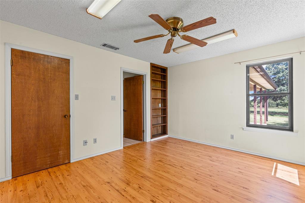 237 Hcr 1444 Covington, TX 76636 - Photo 21 of 39