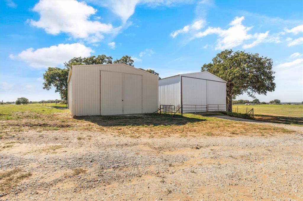 237 Hcr 1444 Covington, TX 76636 - Photo 30 of 39