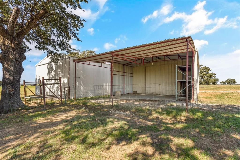 237 Hcr 1444 Covington, TX 76636 - Photo 31 of 39