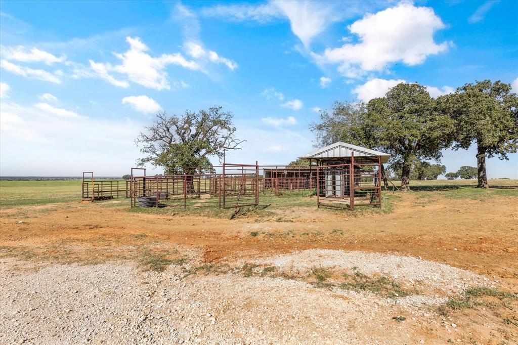 237 Hcr 1444 Covington, TX 76636 - Photo 32 of 39