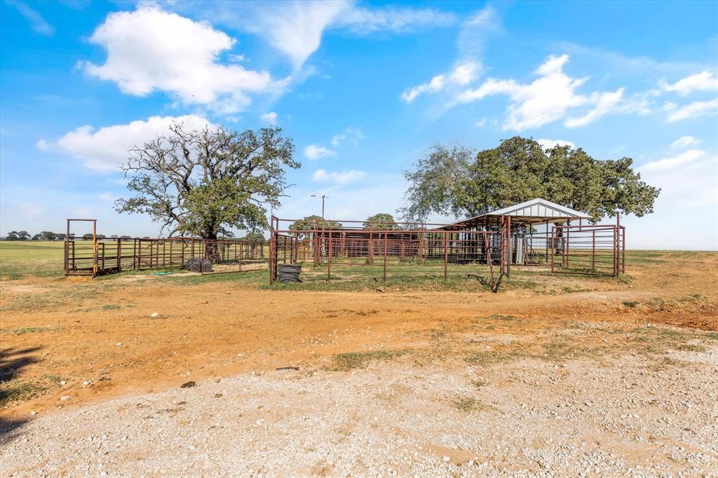 237 Hcr 1444 Covington, TX 76636 - Photo 33 of 39