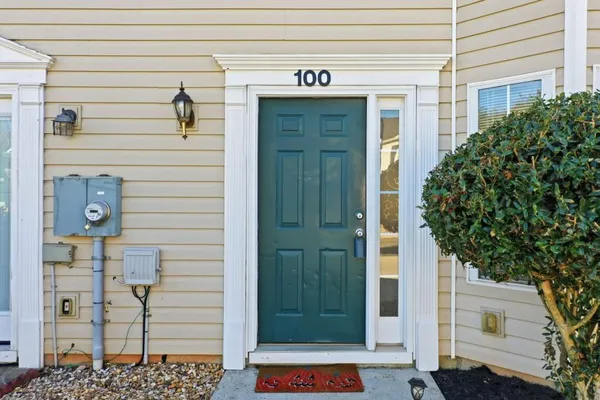 a view of entryway