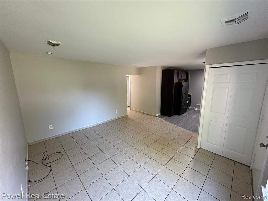 722 Corwin Avenue Pontiac, MI 48340 - Photo 9 of 17