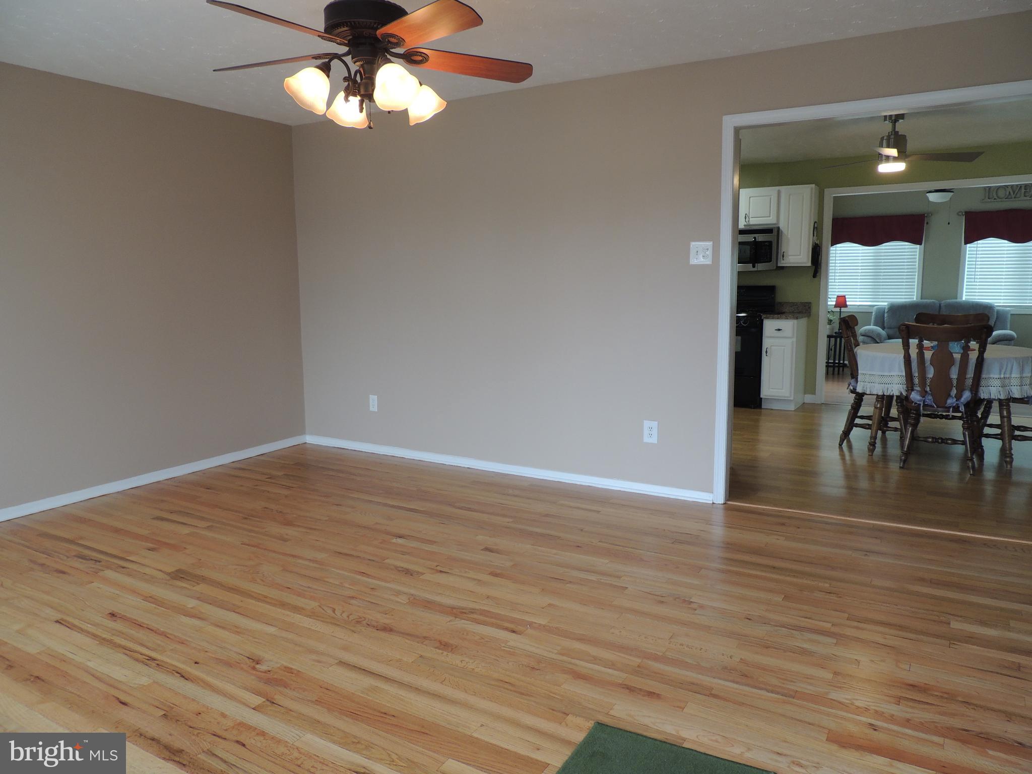 9120 Kilbride Road Baltimore, MD 21236 - Photo 4 of 26