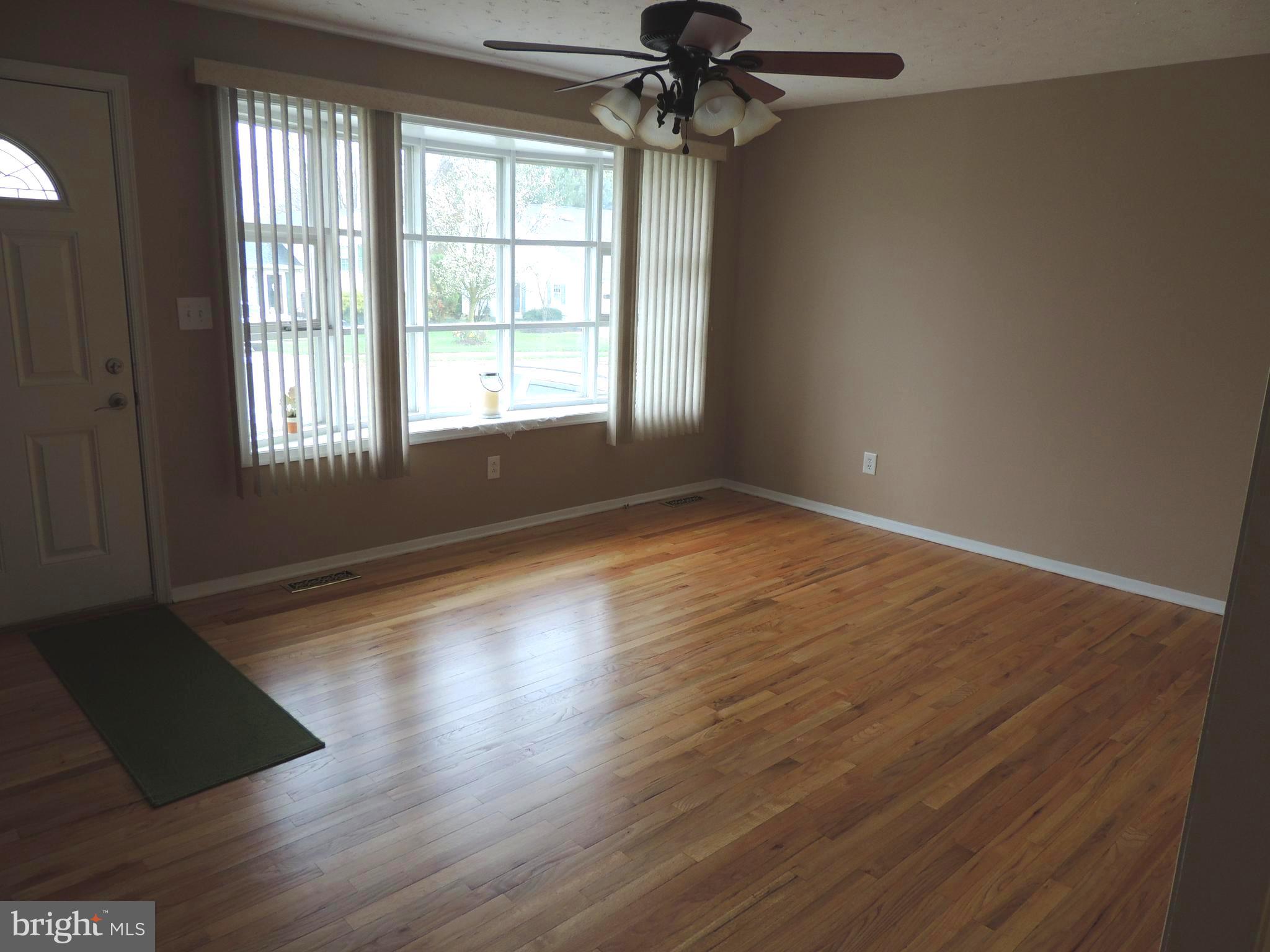 9120 Kilbride Road Baltimore, MD 21236 - Photo 5 of 26