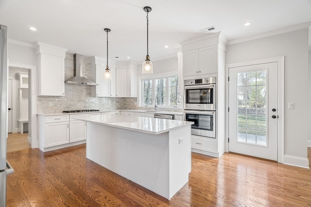 25 Brookdale Road Natick, MA 01760 - Photo 4 of 35 Gallery Image 4