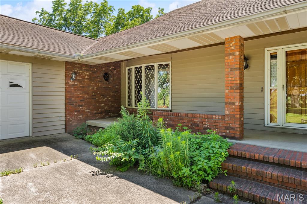 5495 Wilson Road Oakdale, IL 62268 - Photo 3 of 65