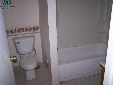 7487 North River Road Marine City, MI 48039 - Photo 8 of 12 278056-7.JPG