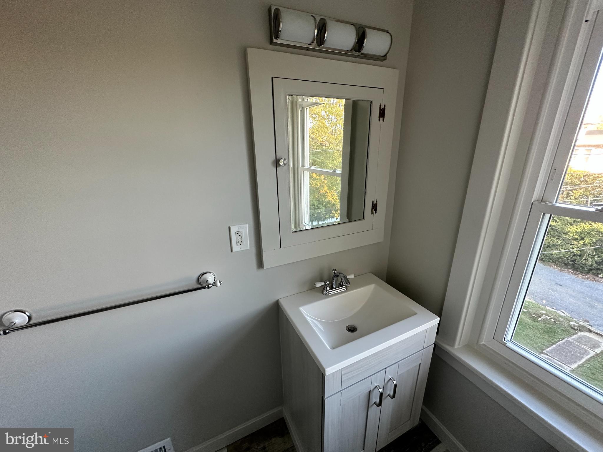 389 Oak Terrace Reading, PA 19611 - Photo 7 of 15 a utility room with a window dryer and washer