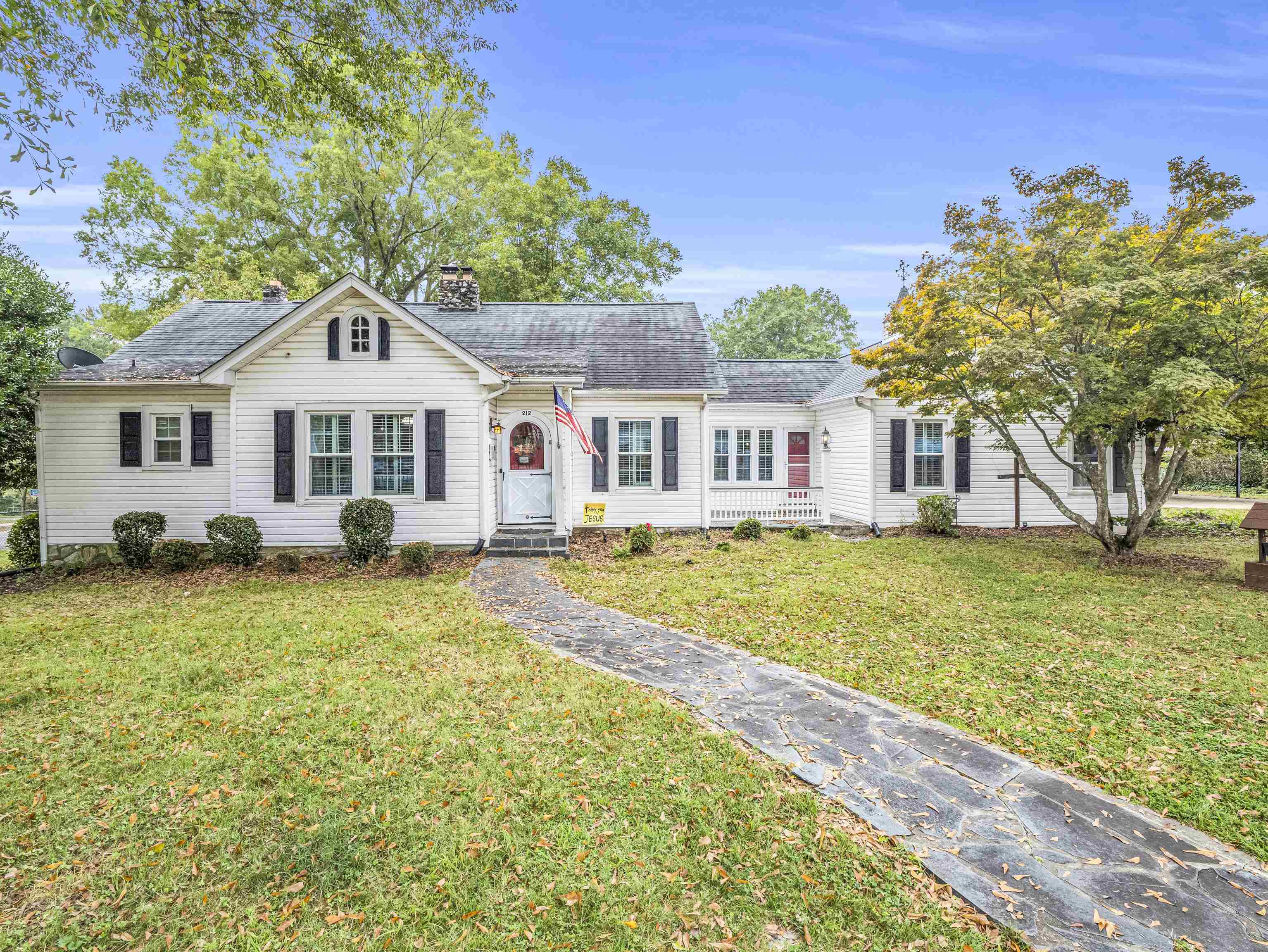 212 East Fairview Ave