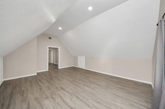 $275,000 | 343 Brompton Court, Highlands, TX 77562