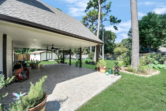 $275,000 | 343 Brompton Court, Highlands, TX 77562